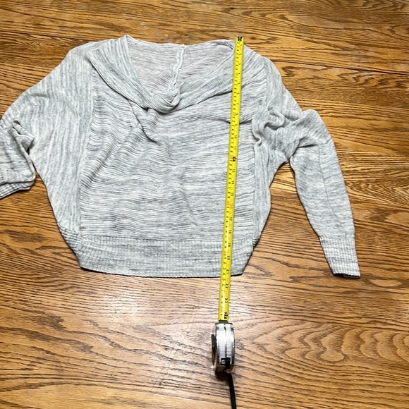 Lole sweater - Picture 5 of 5